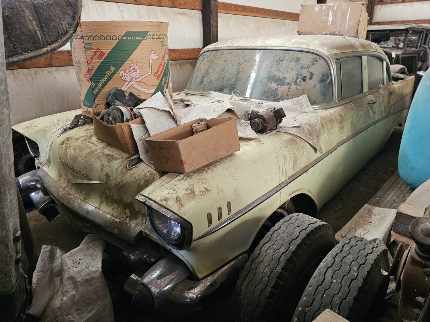 Montana Barn Find! Rare & Classic Vehicles, Antique Tractors, Parts & More!  - image 3
